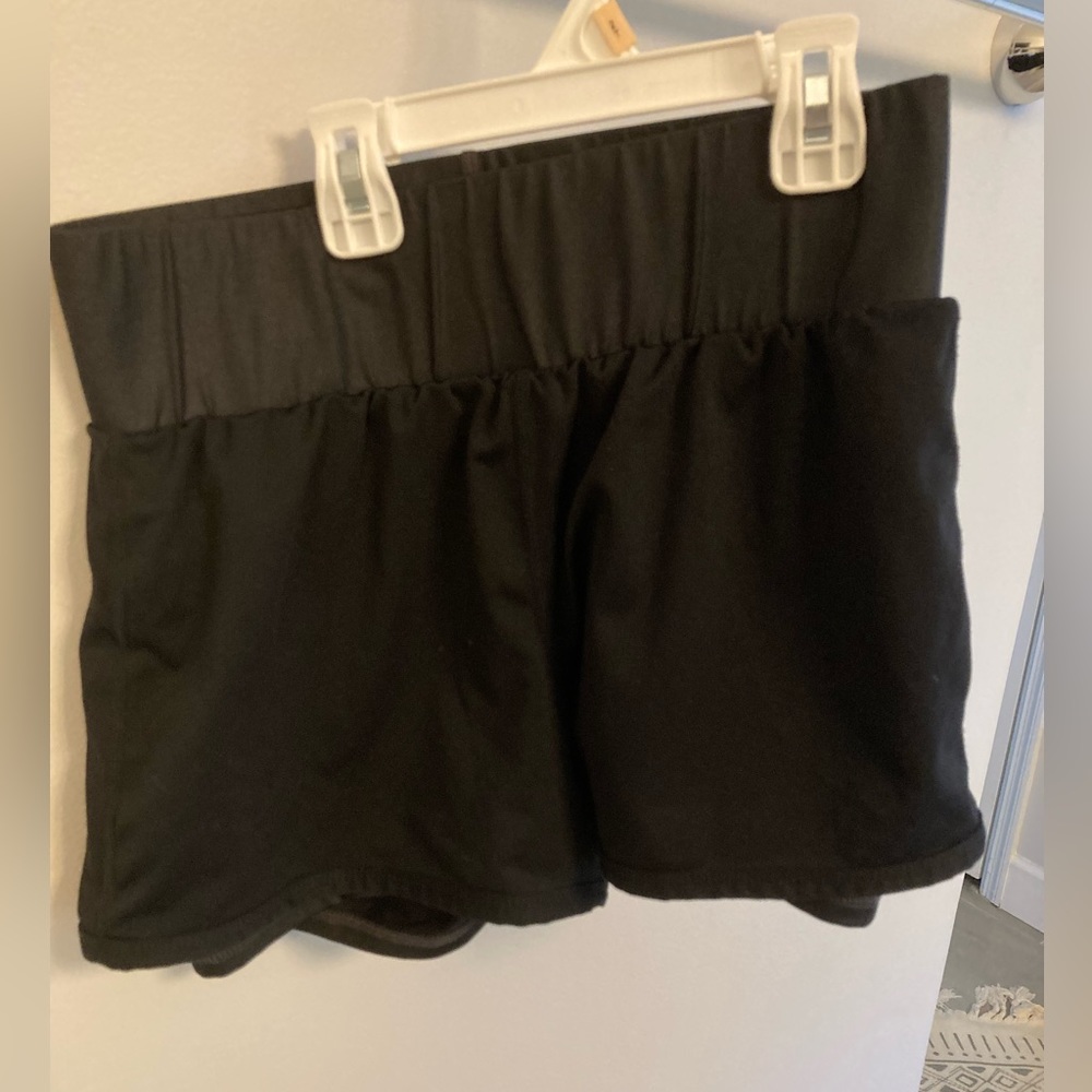 Fabletics Olesia Women’s S Black Double Layered Compression Shorts Athleisure